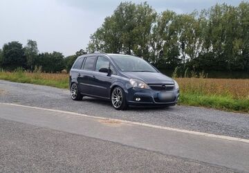 Opel Zafira 190.000 km 2.150 &euro; Neuss 41466