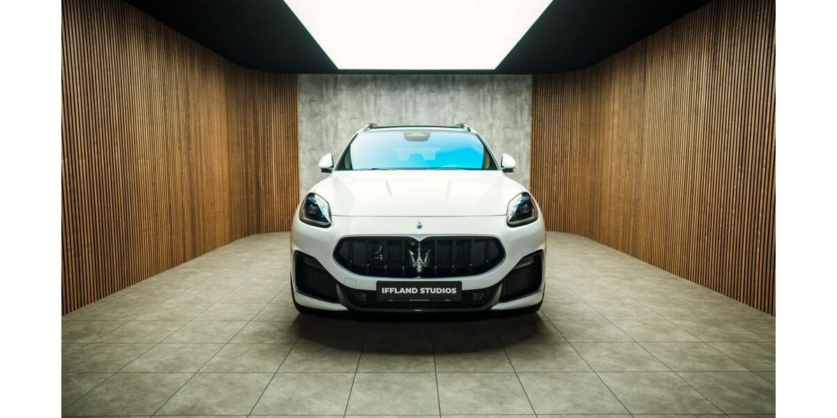 Maserati Grecale 9.978 km 77.900 &euro; Köln 50996