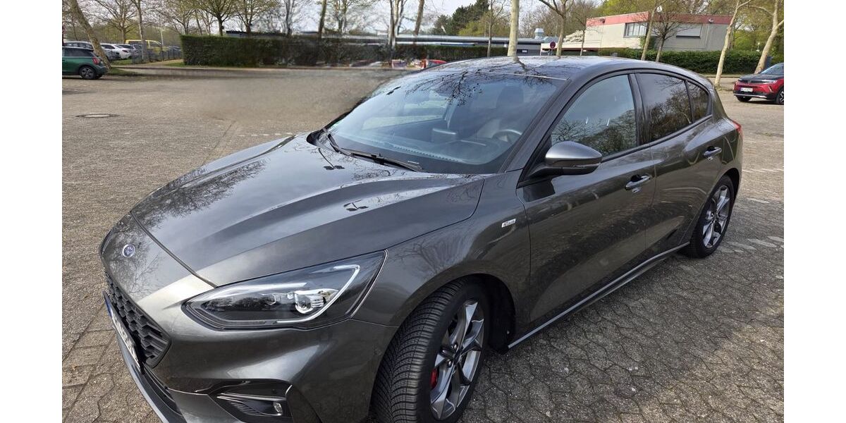 Ford Focus 65.000 km 16.900 &euro; Köln 50767