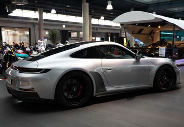 Porsche 992 14.100 km 204.000 &euro; Köln 50674