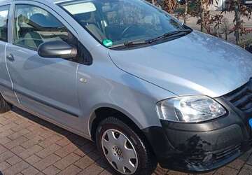 VW Fox 98.000 km 2.200 &euro; Köln 50859