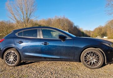 Mazda 3 87.000 km 13.200 &euro; Neuss 41462