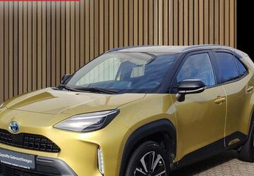 Toyota Yaris Cross 28.617 km 24.590 &euro; Leverkusen 51381