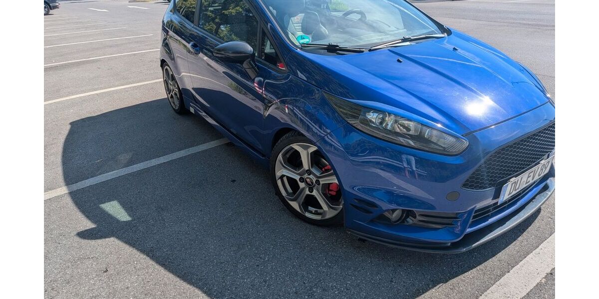 Ford Fiesta 182.000 km 6.800 &euro; Hilden 40724