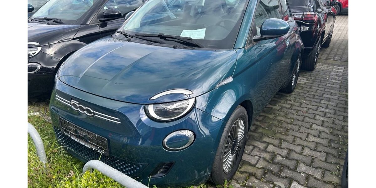 Fiat 500e 35.765 km 18.880 &euro; Köln 51149