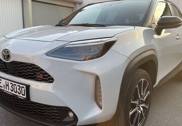 Toyota Yaris Cross 38.000 km 25.990 &euro; Velbert 42553