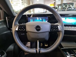 Opel Astra Ultimate Plug-in-Hybrid Navi Head Up 24.396 km 23.330 &euro; HAAN 42781