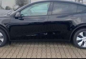 Tesla Model Y 49.500 km 34.900 &euro; Solingen 42655
