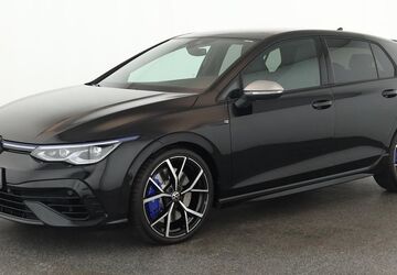 VW Golf 9.700 km 47.684 &euro; Düsseldorf 40233