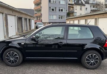 VW Golf 224.500 km 700 &euro; Alkenrath 51377