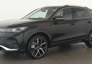 VW Tiguan 8.900 km 48.284 &euro; Düsseldorf 40233