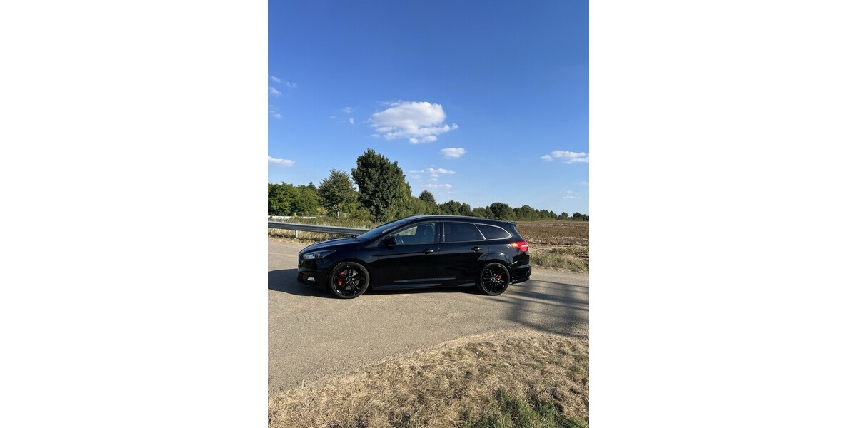 Ford Focus 84.900 km 16.900 &euro; Köln 50667