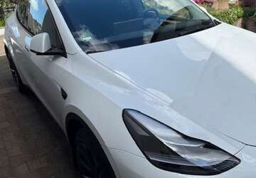 Tesla Model Y 26.598 km 36.300 &euro; Solingen 42699