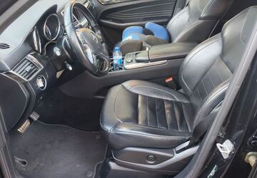 Mercedes-Benz ML 350 240.000 km 14.200 &euro; Köln 51103