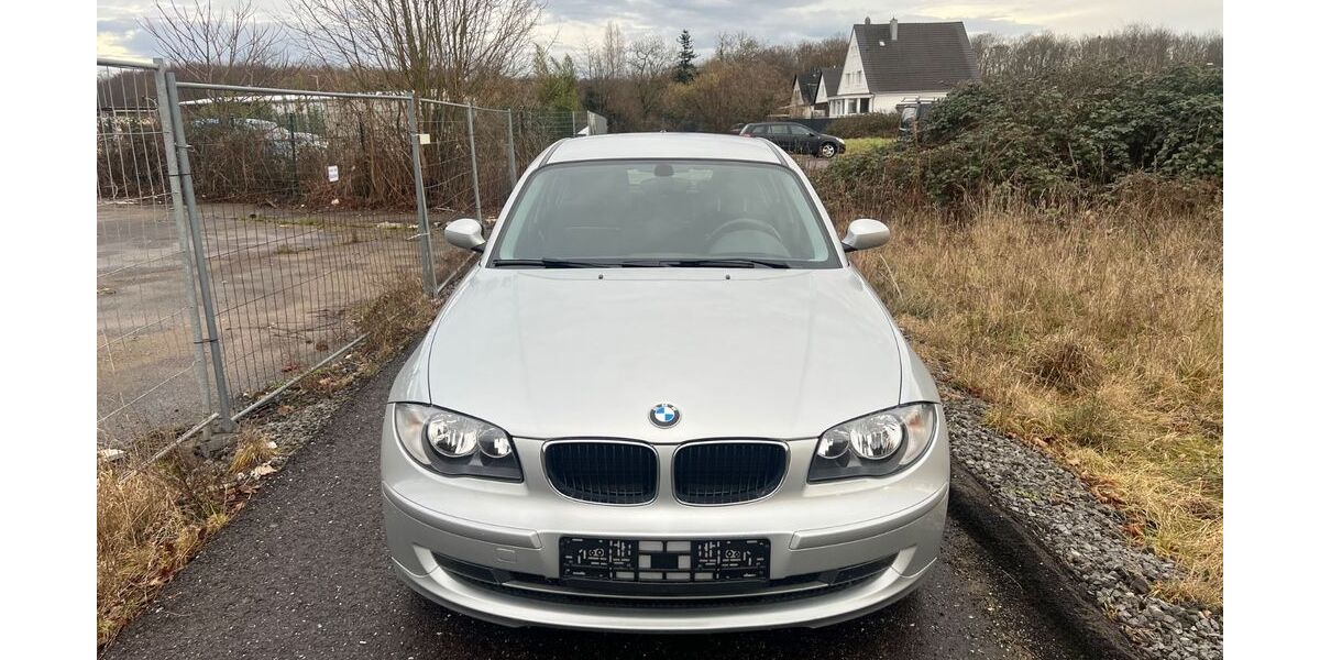 BMW 118 84.000 km 6.600 &euro; Köln/Poll 51105