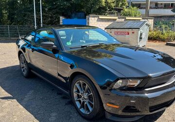 Ford Mustang 228.000 km 11.000 &euro; Köln 50737