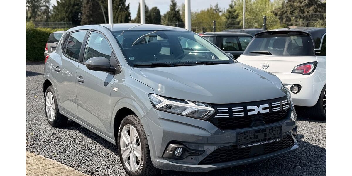 Dacia Sandero 17.300 km 15.999 &euro; Grevenbroich 41516