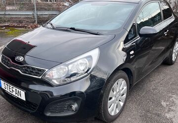 Kia Rio 141.700 km 5.400 &euro; Neuss 41472