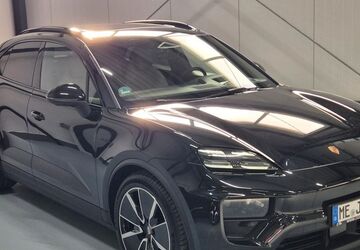 Porsche Macan 15.000 km 98.389 &euro; Haan 42781