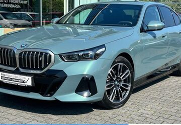 BMW i5 12.742 km 62.530 &euro; Mülheim 45472