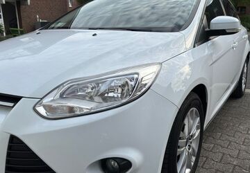 Ford Focus 107.300 km 4.900 &euro; Neuss 41468