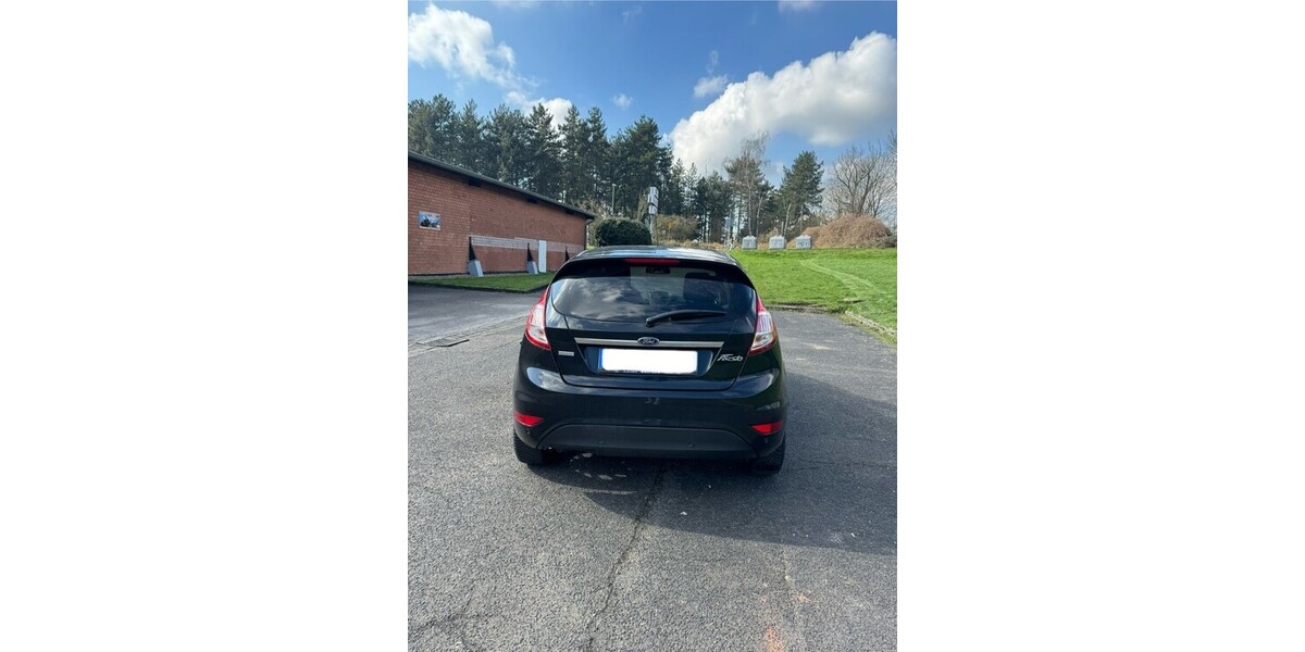 Ford Fiesta 58.000 km 9.499 &euro; Köln 50667