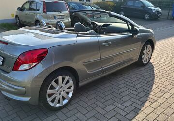 Peugeot 207 111.000 km 4.500 &euro; Mettmann 40822