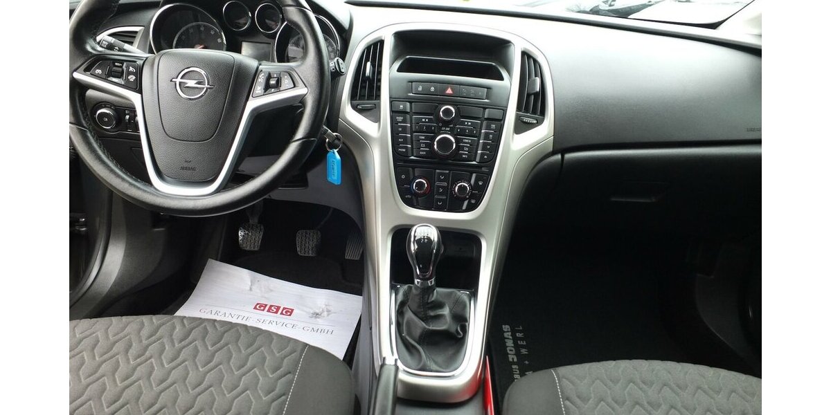 Opel Astra ACTIVE KLIMAANLAGE 17 ZOLL LMF TEMPOMAT 92.855 km 7.598 &euro; Köln 50858