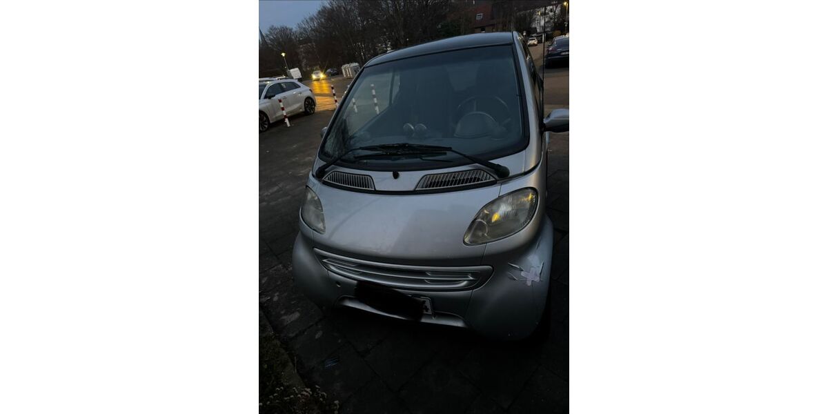 Smart ForTwo 86.000 km 2.200 &euro; Düsseldorf 40625