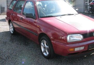 VW Golf Sportsvan 95.900 km 3.999 &euro; Radevormwald 42477