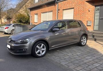 VW Golf 210.000 km 7.800 &euro; Düsseldorf 40221