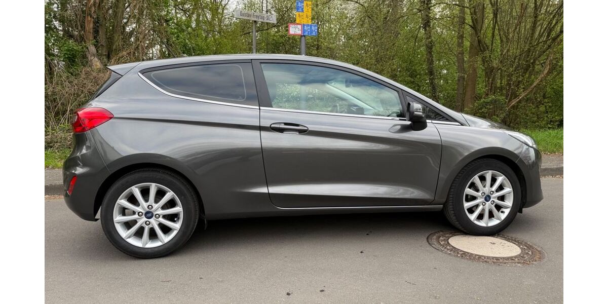 Ford Fiesta 63.000 km 12.000 &euro; Leverkusen 51373