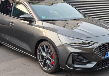 Ford Focus 33.000 km 32.900 &euro; Köln 50735