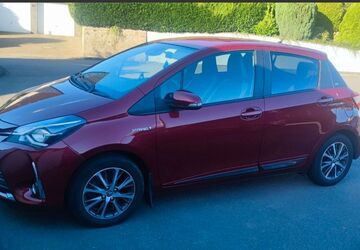 Toyota Yaris 110.000 km 12.700 &euro; Hückeswagen 42499