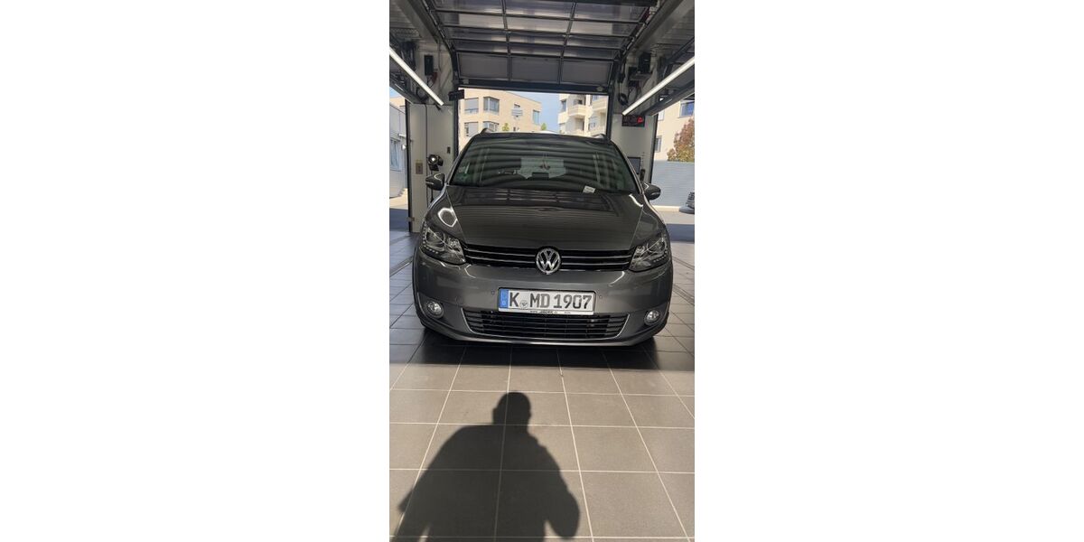 VW Touran 270.000 km 5.450 &euro; Köln 50735