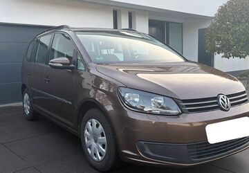 VW Touran 71.500 km 11.950 &euro; Köln 51145