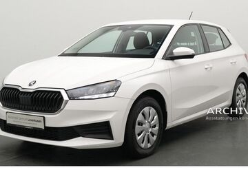Skoda Fabia 33.285 km 14.680 &euro; Leverkusen 51379