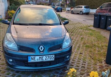 Renault Clio 132.512 km 2.500 &euro; Grevenbroich 41515