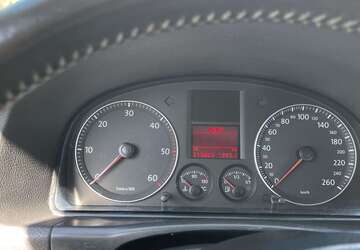 VW Touran 214.555 km 3.300 &euro; Hilden, Stadt 40721