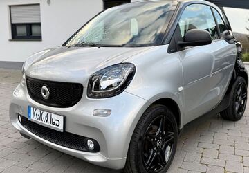 Smart ForTwo 66.500 km 11.890 &euro; Köln 50677