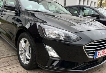Ford Focus 35.371 km 15.900 &euro; Köln 50829