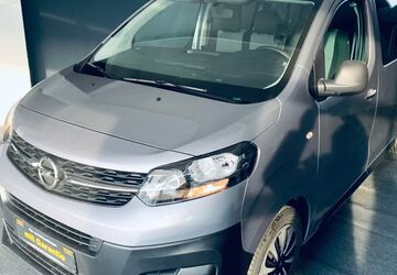 Opel Vivaro 49.700 km 21.499 &euro; Hilden 40723