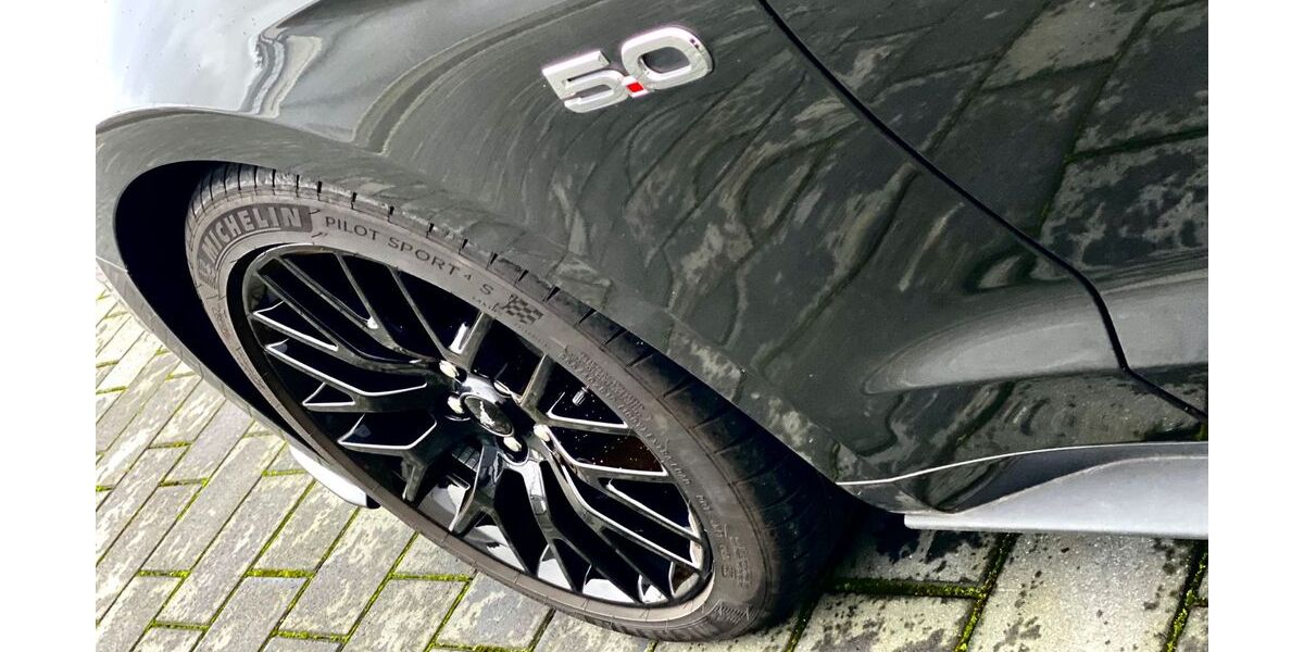 Ford Mustang 33.874 km 42.500 &euro; Solingen 42653