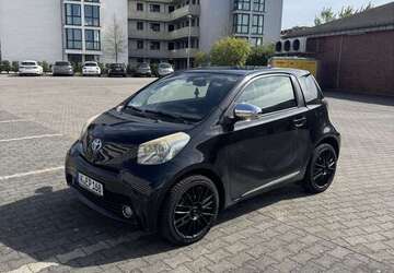 Toyota iQ 154.000 km 4.700 &euro; köln 50668