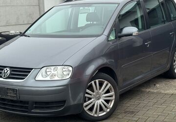 VW Touran 158.600 km 4.400 &euro; Leverkusen 51371