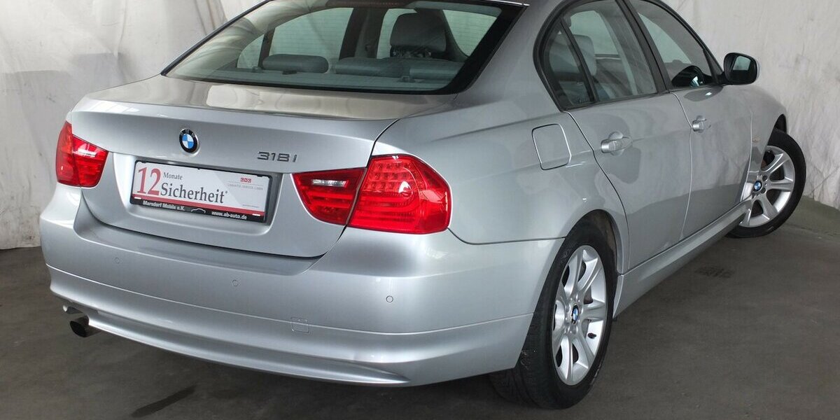 BMW 318i WM2026: NAVI PDC GARANTIE 17 ZOLL LMF 134.241 km 6.998 &euro; Köln 50858