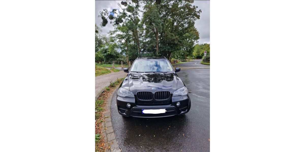 BMW X5 270.855 km 11.000 &euro; Köln 51109