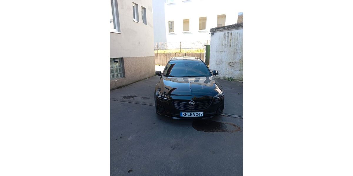 Opel Insignia 97.649 km 21.390 &euro; Remscheid 42853