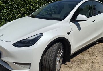 Tesla Model Y 42.000 km 36.000 &euro; Düsseldorf 40547