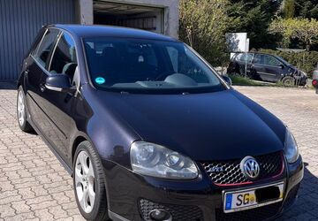 VW Golf 146.000 km 7.499 &euro; Solingen 42653